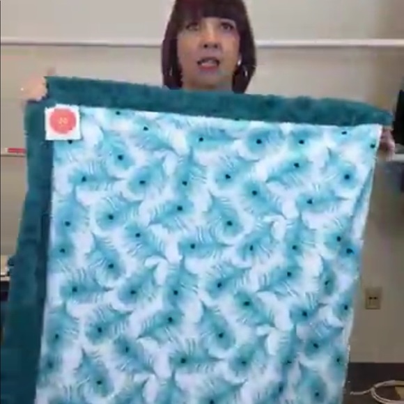 Brand NEW IN BOX authentic minky - Picture 2 of 2